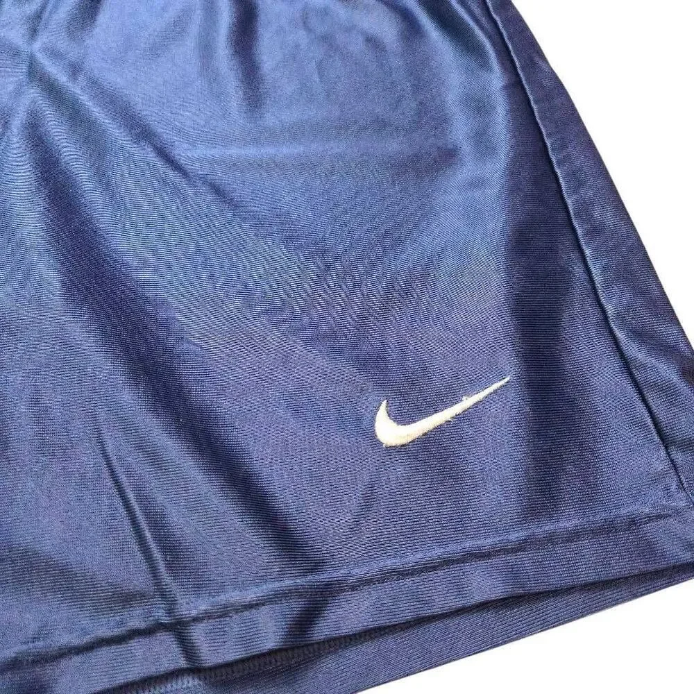 Nike athletic shorts L